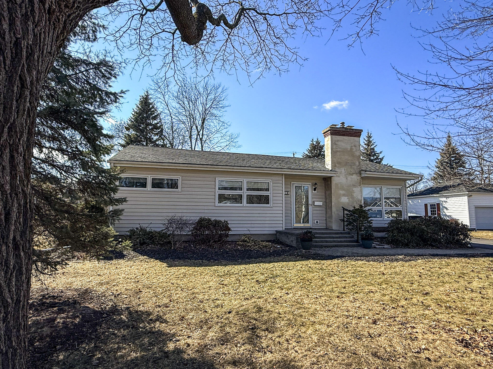 6 Olivetti Place Plattsburgh, NY 12901 - Photo 2 of 23