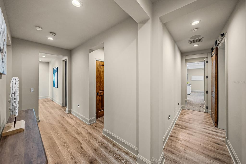 2903 West Hawthorne Road Tampa, FL 33611 - Photo 59 of 82 Gallery Image 59