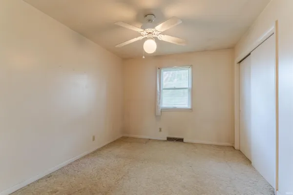 $199,900 | 309 Vista Drive, Mount Vernon, IN 47620