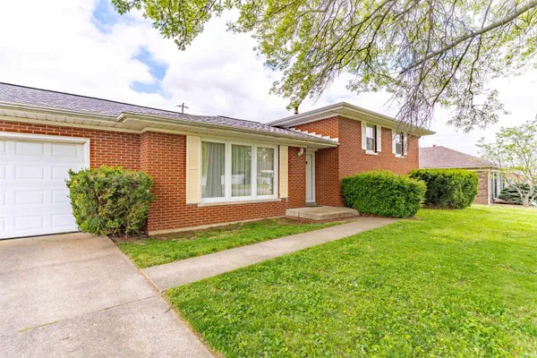 $199,900 | 309 Vista Drive, Mount Vernon, IN 47620