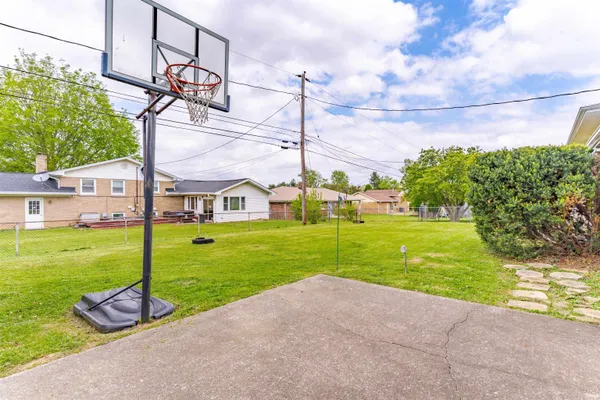 $199,900 | 309 Vista Drive, Mount Vernon, IN 47620