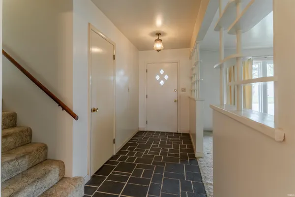 $199,900 | 309 Vista Drive, Mount Vernon, IN 47620