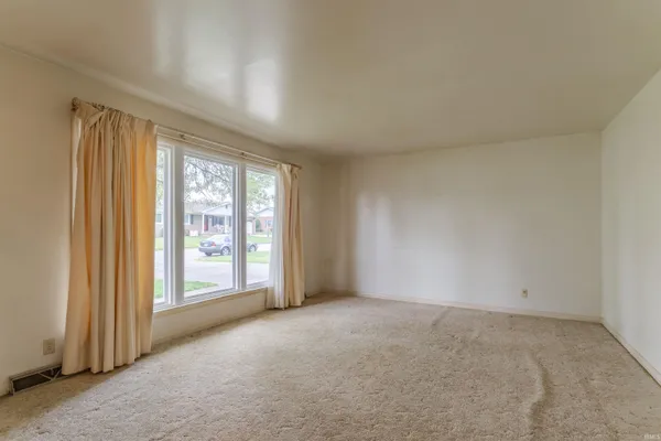 $199,900 | 309 Vista Drive, Mount Vernon, IN 47620