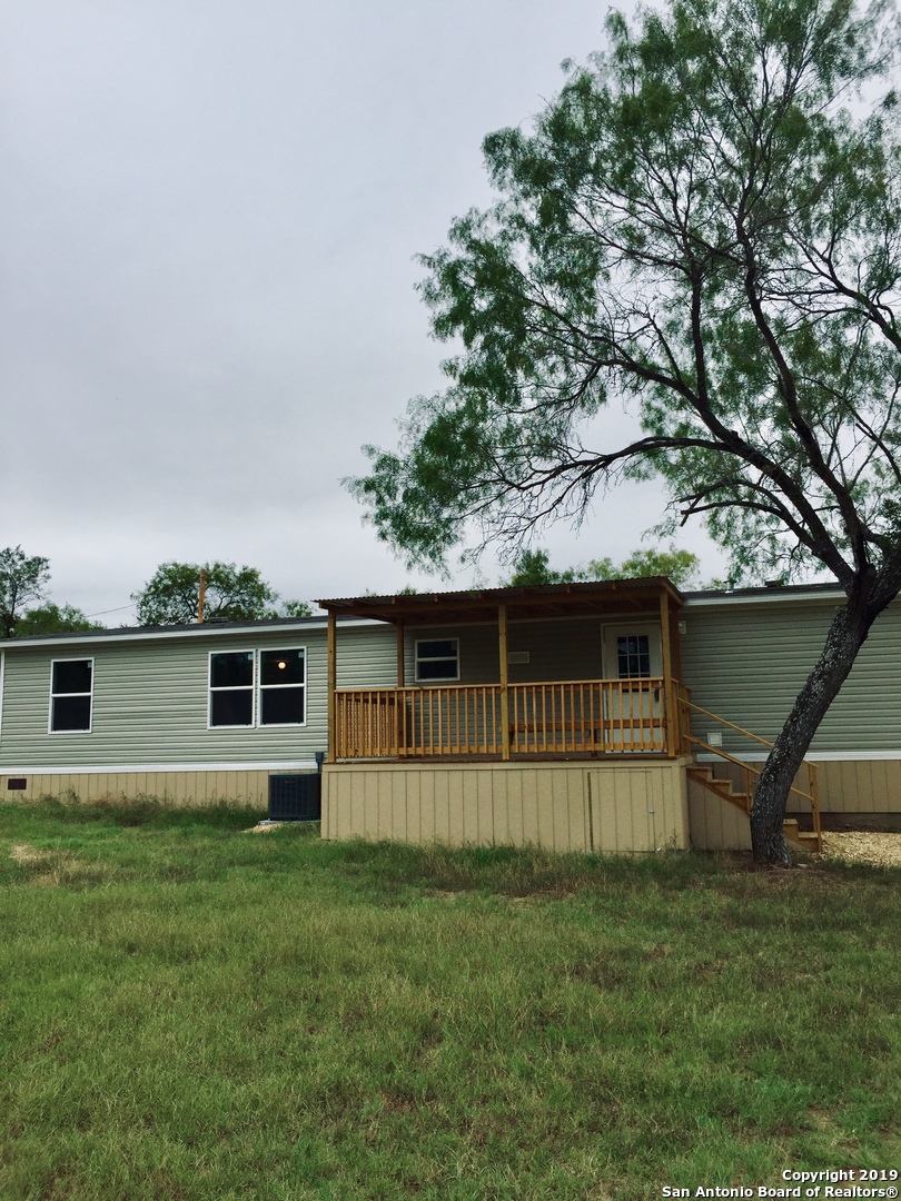 115 4th Street Natalia, TX 78059 - Photo 18 of 48