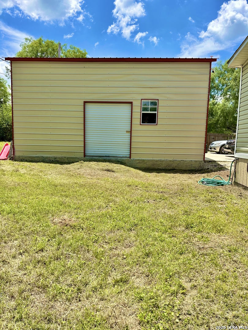 115 4th Street Natalia, TX 78059 - Photo 41 of 48