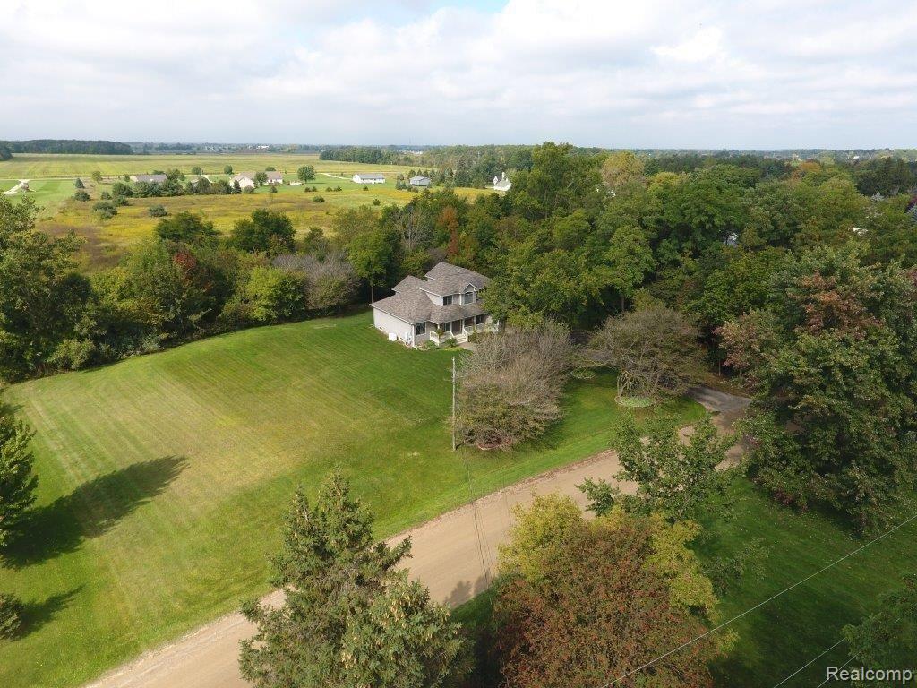 864 Winn Lake Road Lapeer, MI 48446 - Photo 5 of 43 IMG-6203.JPG