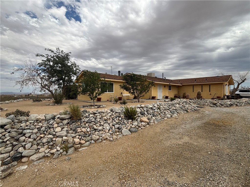 3255 Sunset Road Joshua Tree, CA 92252 - Photo 2 of 26