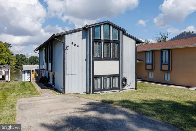 $575,000 | 802 Waterview Drive, Curtis Bay, MD 21226