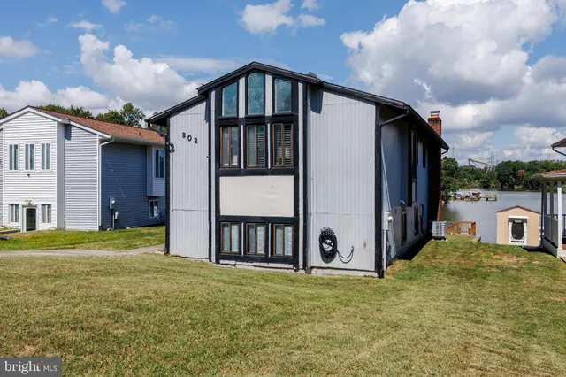 $575,000 | 802 Waterview Drive, Curtis Bay, MD 21226