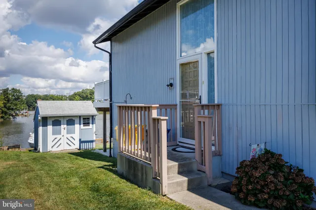 $575,000 | 802 Waterview Drive, Curtis Bay, MD 21226