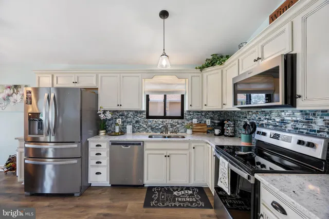 $575,000 | 802 Waterview Drive, Curtis Bay, MD 21226