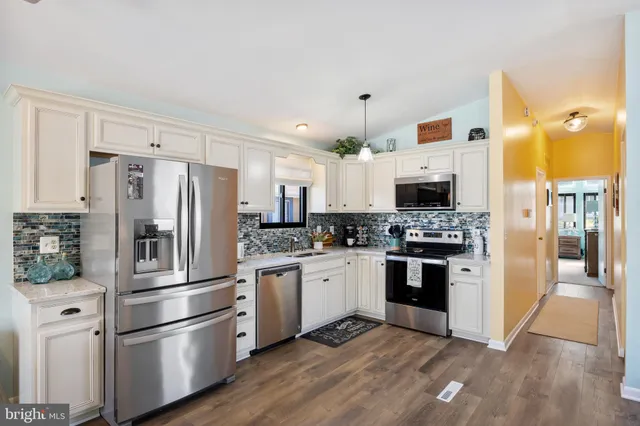 $575,000 | 802 Waterview Drive, Curtis Bay, MD 21226