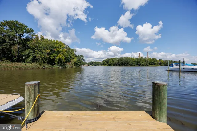 $575,000 | 802 Waterview Drive, Curtis Bay, MD 21226