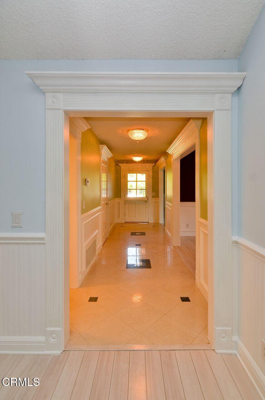 533 North Altura Road Arcadia, CA 91007 - Photo 3 of 29 Hallway