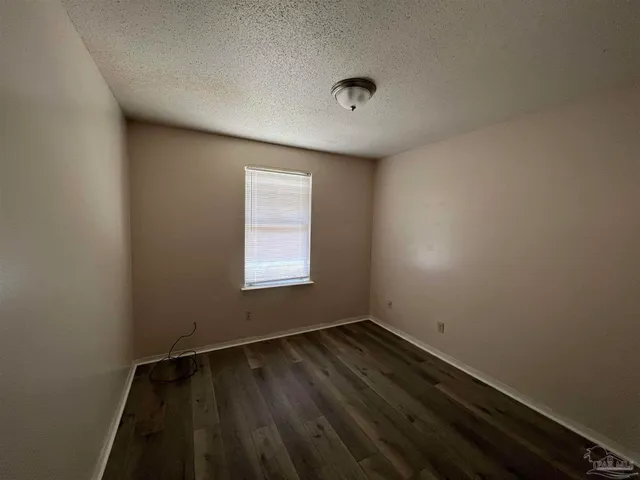 $1,400 | 410 Deborah Lane, Unit A, Pensacola, FL 32514