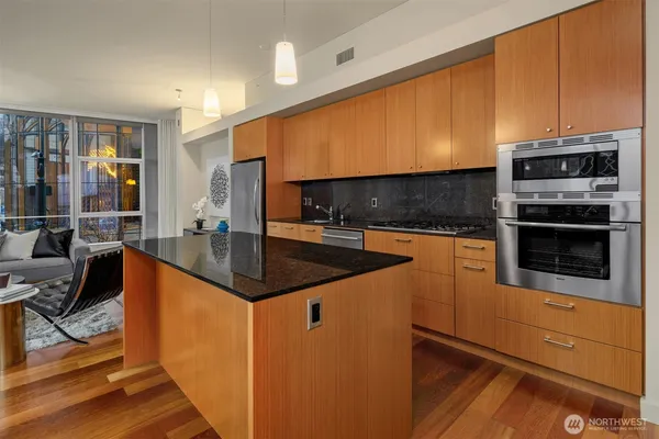 $599,950 | 909 5th Avenue, Unit 204, Seattle, WA 98164
