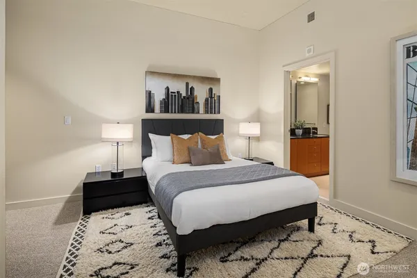 $599,950 | 909 5th Avenue, Unit 204, Seattle, WA 98164