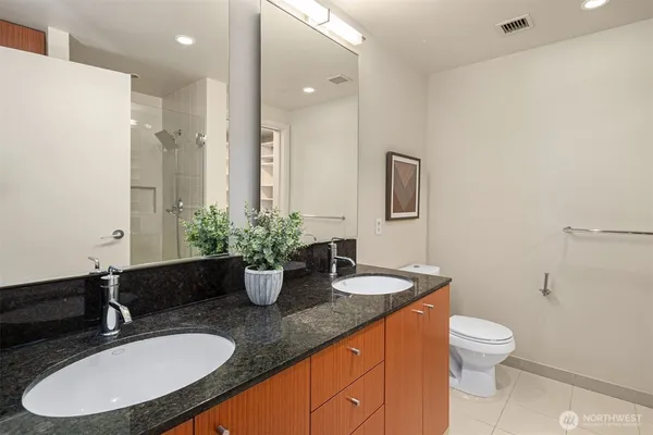 $599,950 | 909 5th Avenue, Unit 204, Seattle, WA 98164