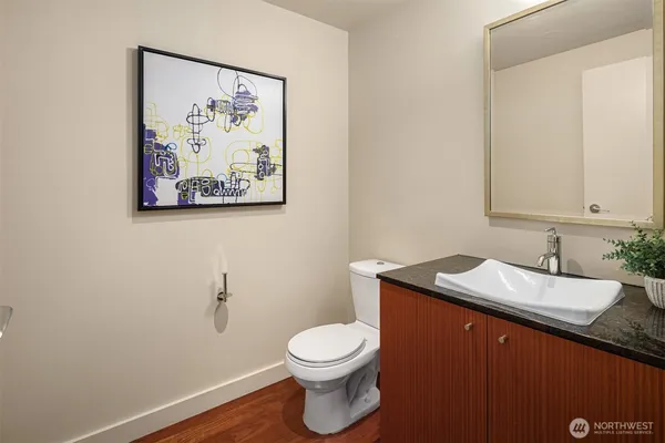 $599,950 | 909 5th Avenue, Unit 204, Seattle, WA 98164