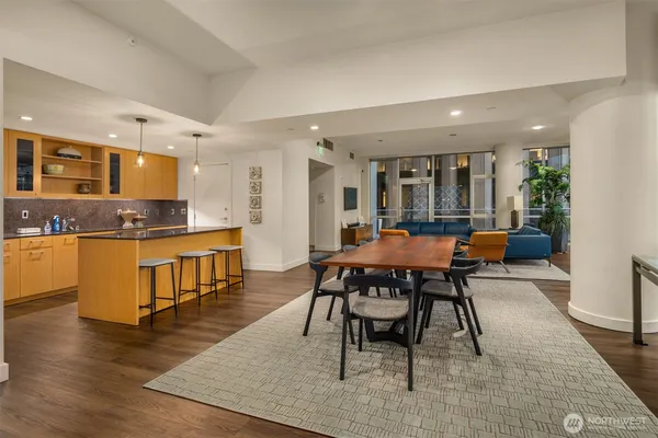 $599,950 | 909 5th Avenue, Unit 204, Seattle, WA 98164