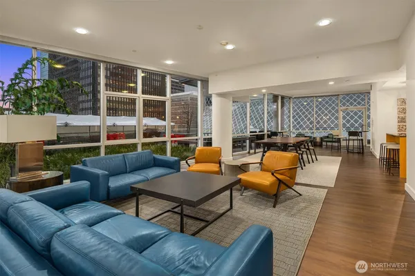 $599,950 | 909 5th Avenue, Unit 204, Seattle, WA 98164