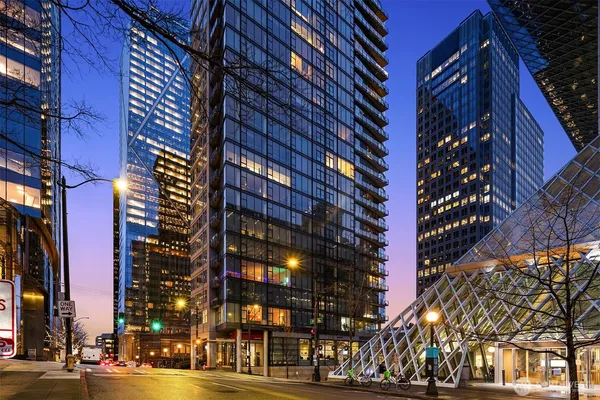 $599,950 | 909 5th Avenue, Unit 204, Seattle, WA 98164