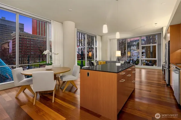 $599,950 | 909 5th Avenue, Unit 204, Seattle, WA 98164