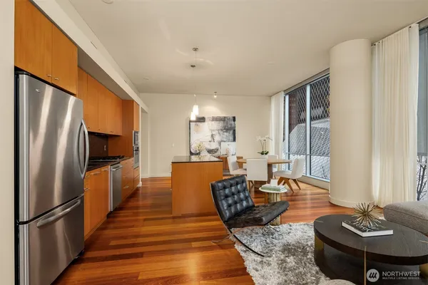 $599,950 | 909 5th Avenue, Unit 204, Seattle, WA 98164