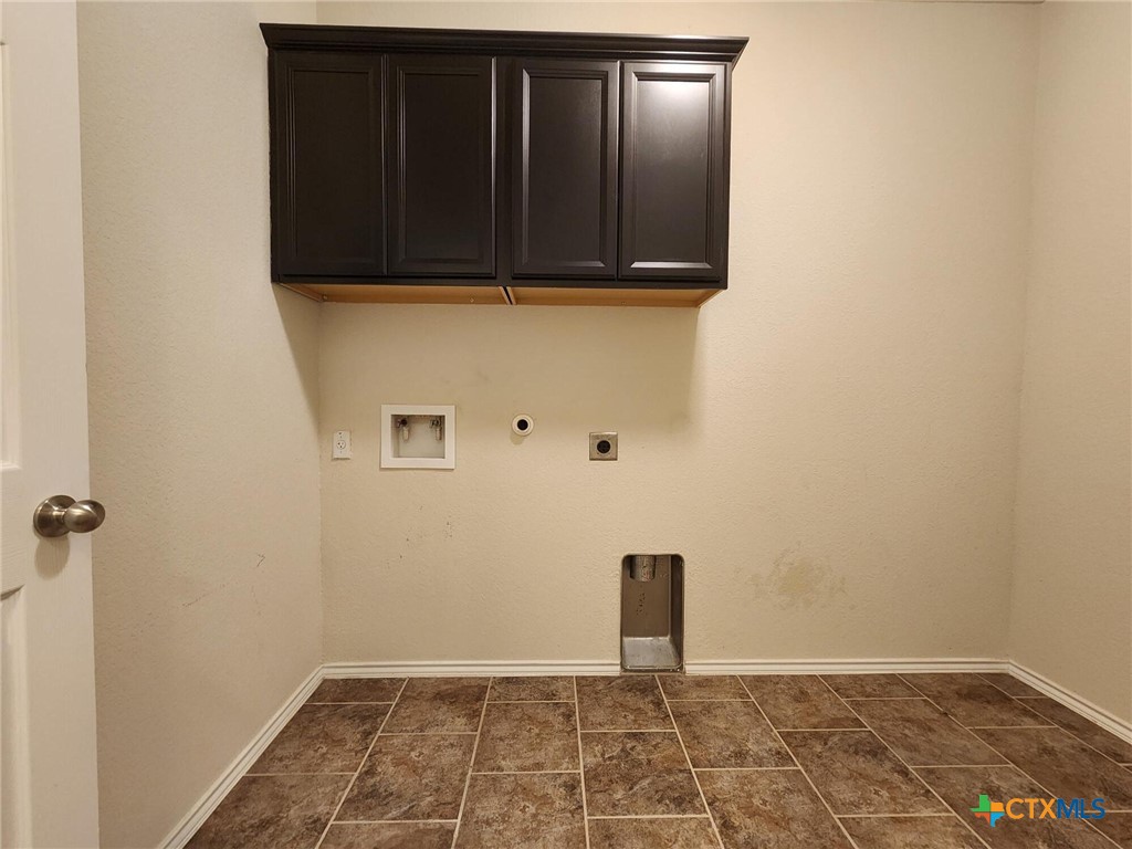 5822 Hopkins Drive Temple, TX 76502 - Photo 10 of 32 a view of a livingroom with wooden floor