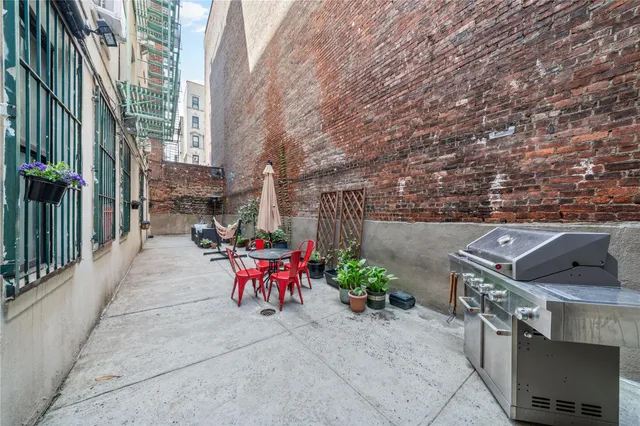 $415,000 | 1608 Amsterdam Avenue, Unit 4B | Hamilton Heights