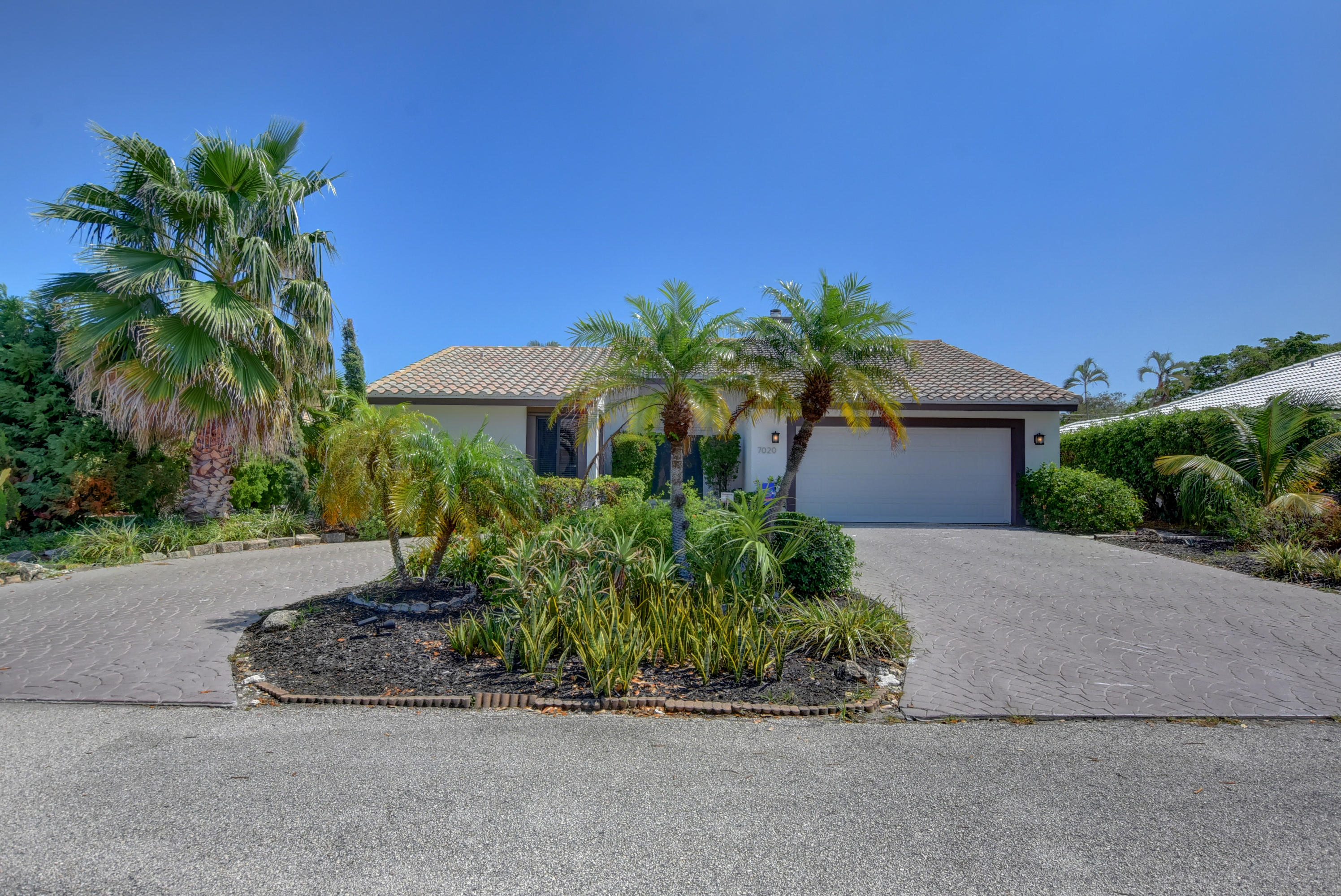7020 Northwest 2nd Terrace Boca Raton, FL 33487 - Photo 38 of 43 Front of House