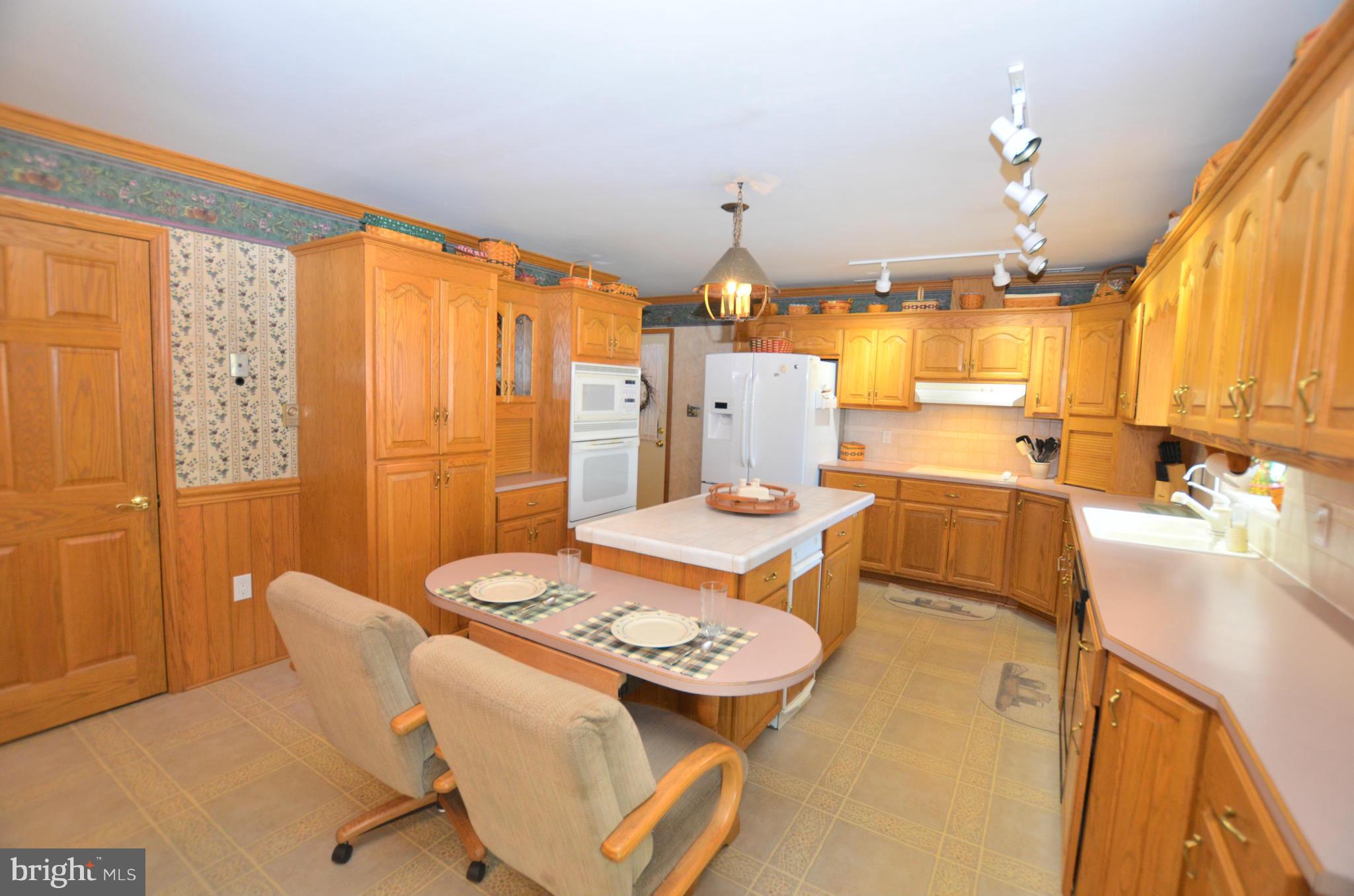 16758 Spielman Road Fairplay, MD 21733 - Photo 7 of 30 Spacious Kitchen