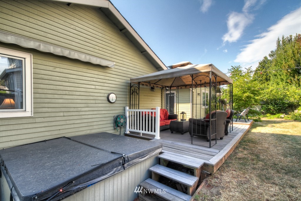 2612 Jones Avenue Northeast Renton, WA 98056 - Photo 22 of 24 Gallery Image 22