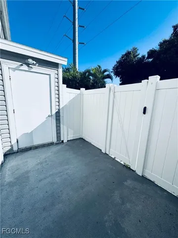 $1,400 | 4641 Southwest Santa Barbara Place, Cape Coral, FL 33914