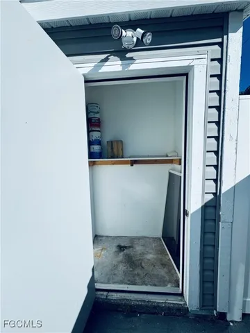 $1,400 | 4641 Southwest Santa Barbara Place, Cape Coral, FL 33914