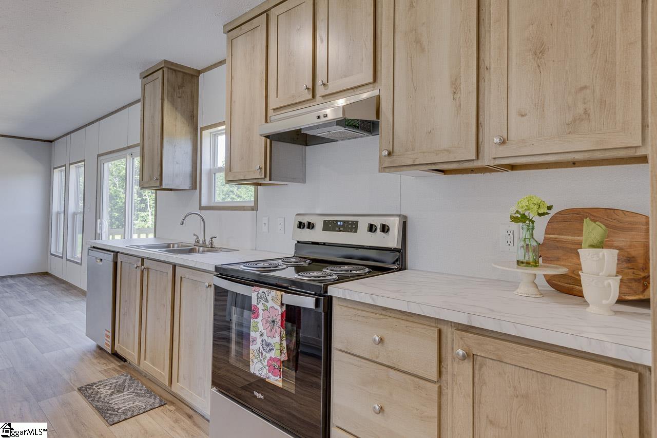 101 Garnet Lane Easley, SC 29640 - Photo 12 of 28