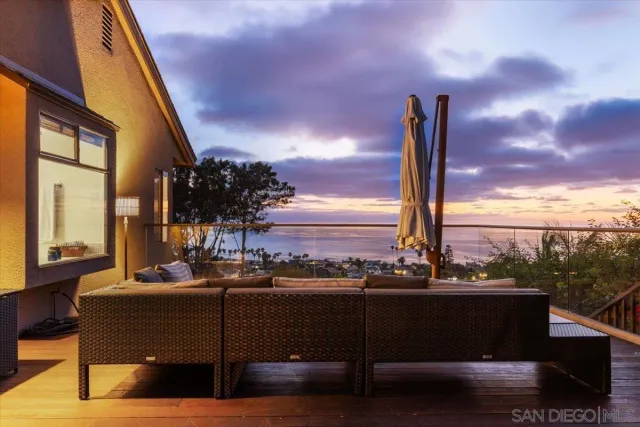 a view of a tennis court