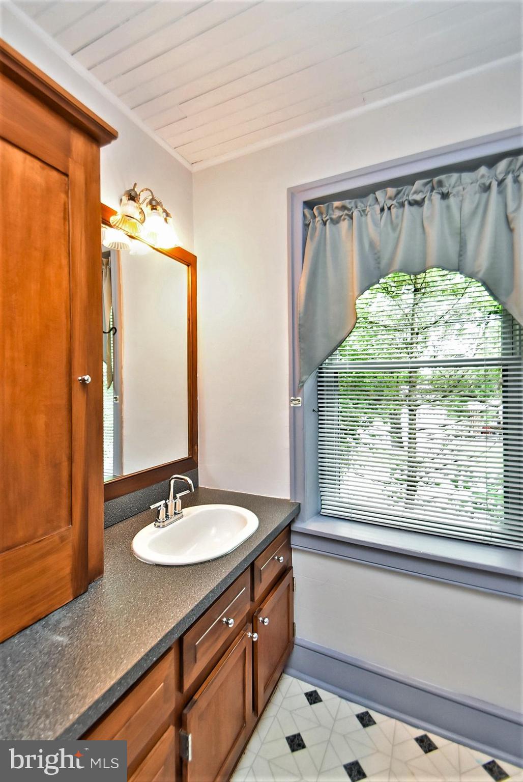586 Laudermilch Road Hershey, PA 17033 - Photo 36 of 66 Gallery Image 36