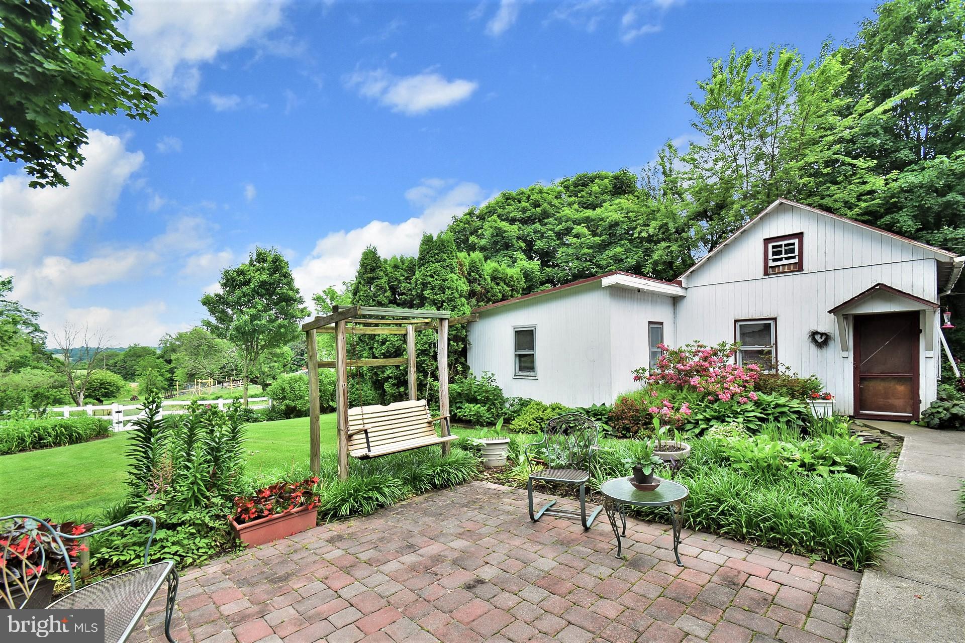 586 Laudermilch Road Hershey, PA 17033 - Photo 5 of 66 Gallery Image 5