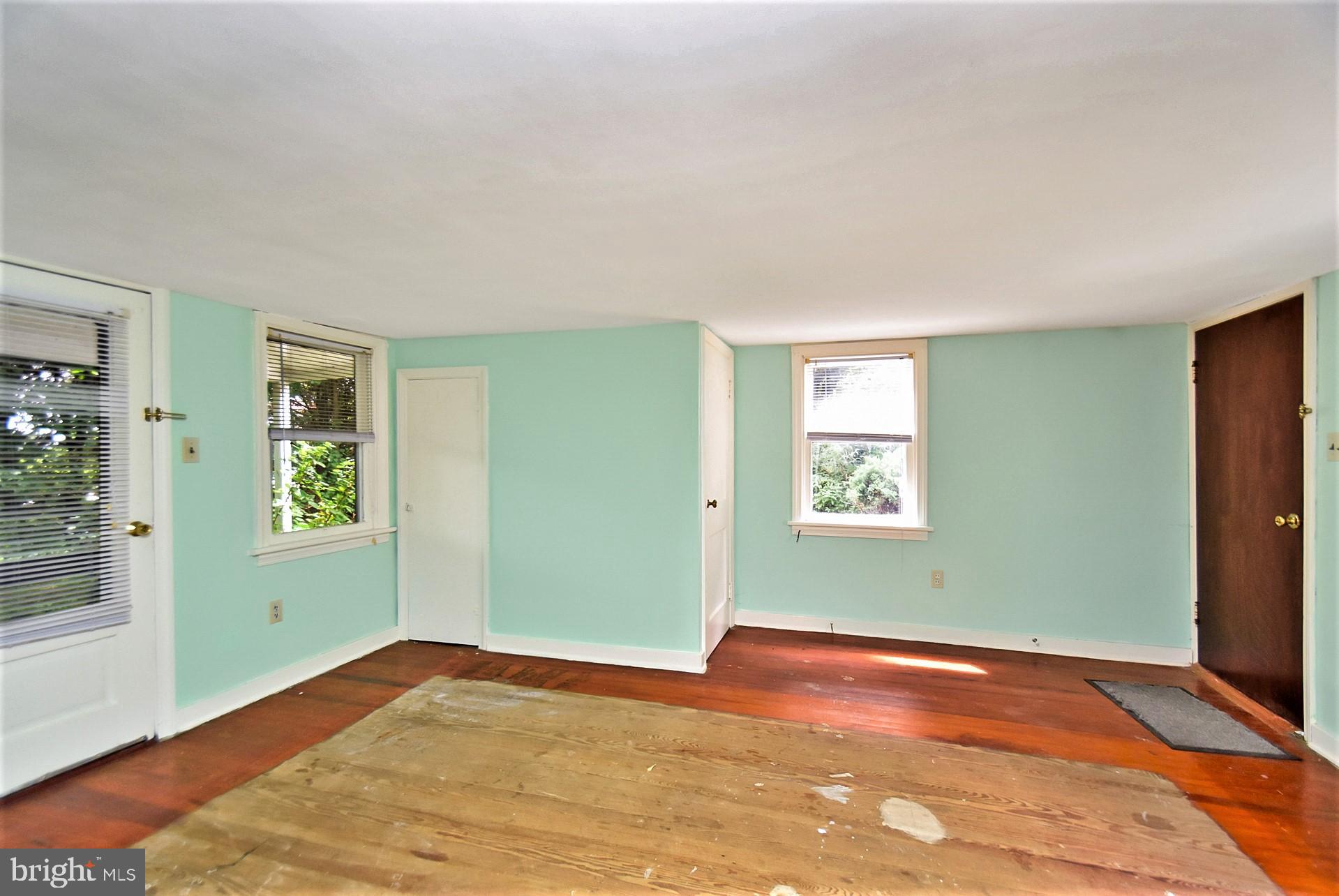 586 Laudermilch Road Hershey, PA 17033 - Photo 48 of 66 Guest/Tenant House