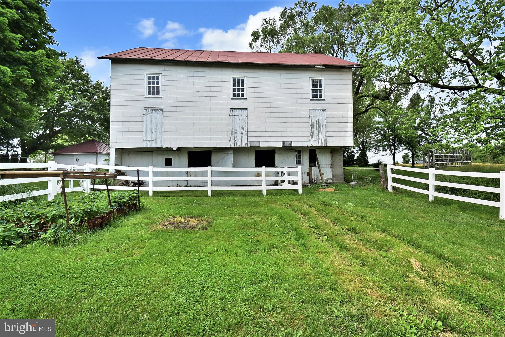 586 Laudermilch Road Hershey, PA 17033 - Photo 56 of 66 Gallery Image 56