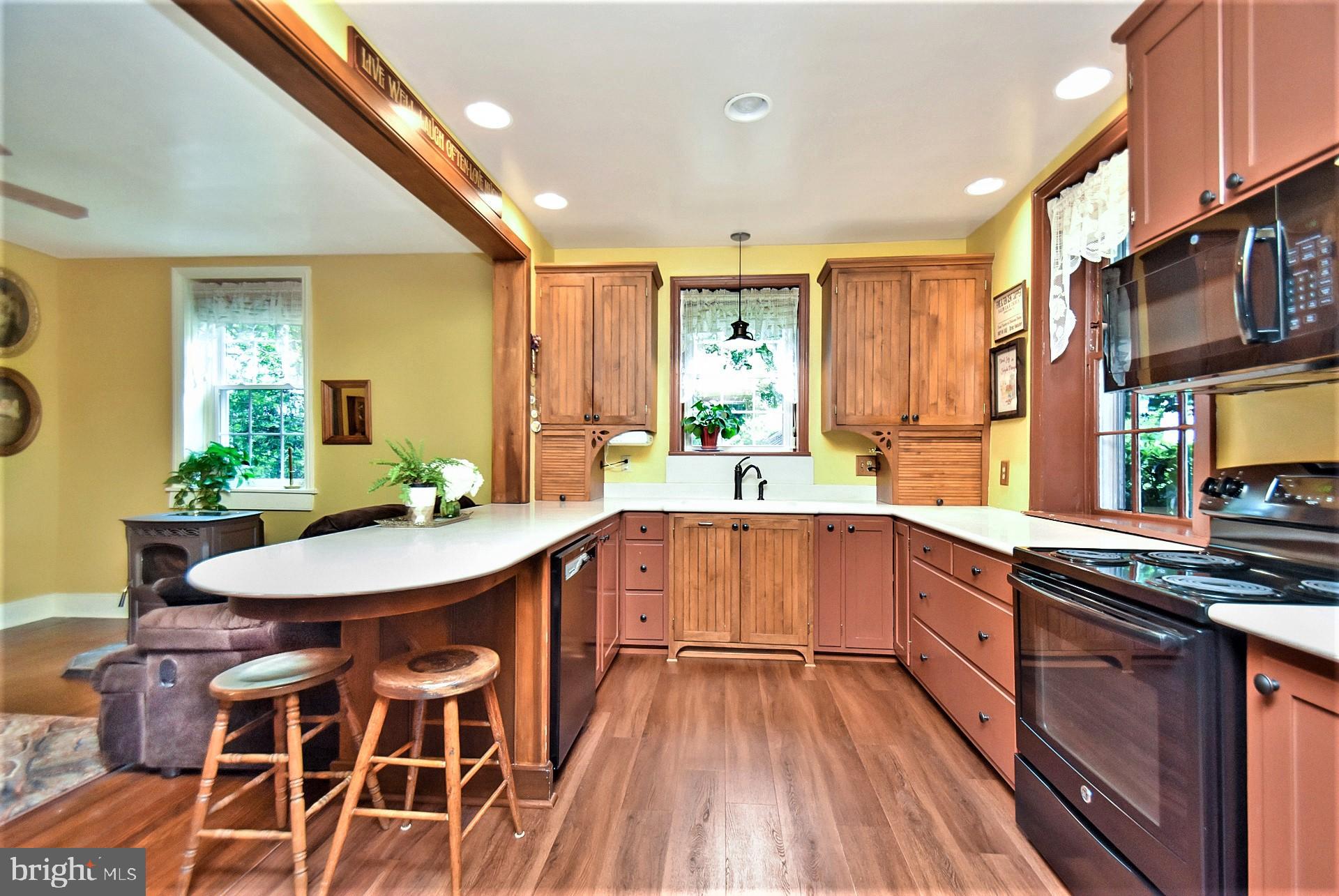 586 Laudermilch Road Hershey, PA 17033 - Photo 9 of 66 Gallery Image 9
