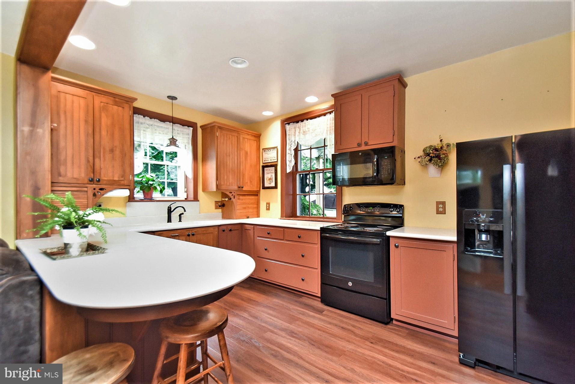 586 Laudermilch Road Hershey, PA 17033 - Photo 10 of 66 Gallery Image 10