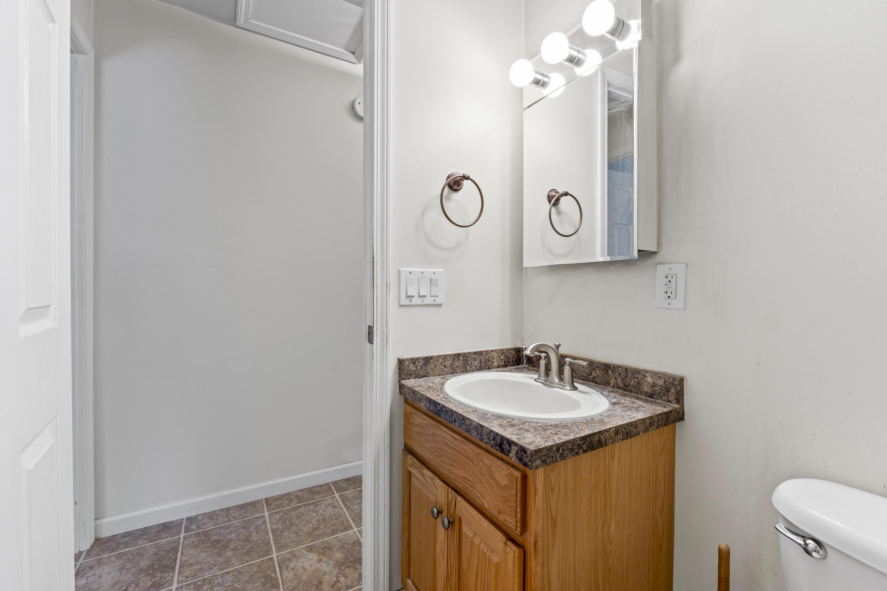 605 Lower Guinea Road Lebanon, ME 04027 - Photo 22 of 55 Main Bath