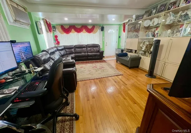 $849,990 | 93-53 207th Street | Bellaire West Ward