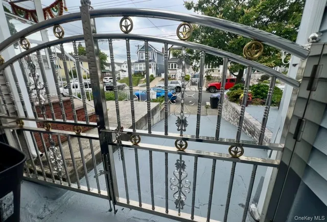 $849,990 | 93-53 207th Street | Bellaire West Ward