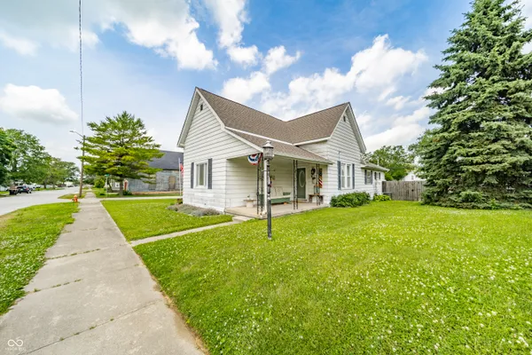 $239,900 | 126 West 9th Street, Lapel, IN 46051