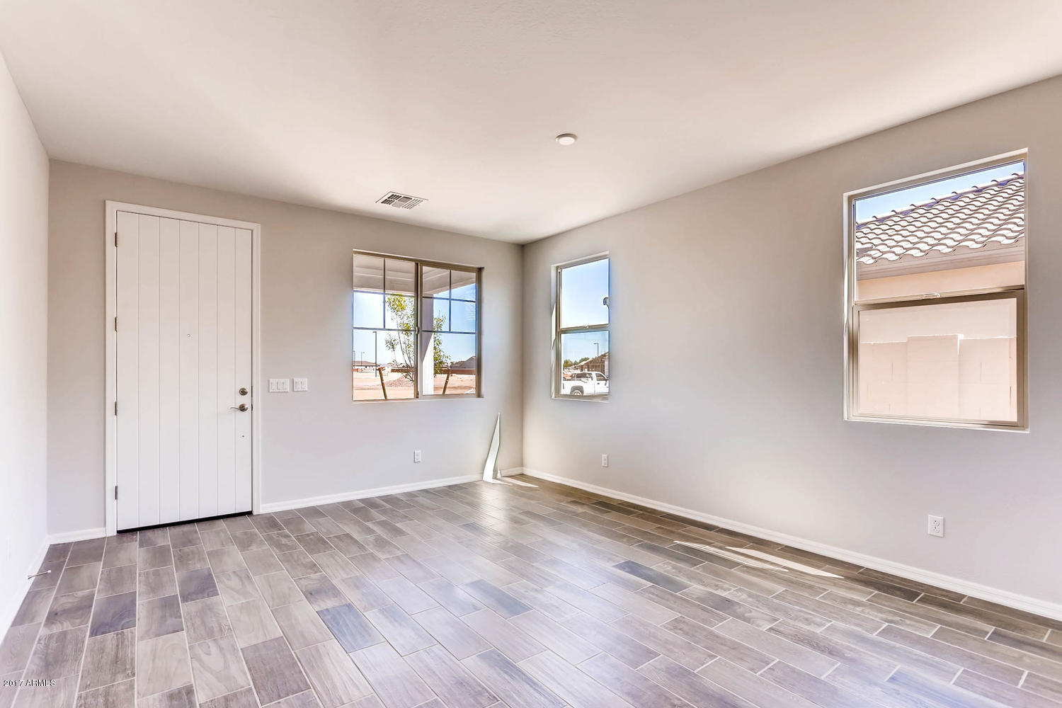 14411 West Charter Oak Road Surprise, AZ 85379 - Photo 3 of 28 14411 W Charter Oak Rd-large-003-3-Livin