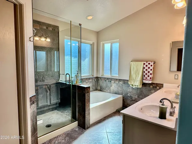 $425,000 | 4349 East Chuckwalla Canyon, Phoenix, AZ 85044