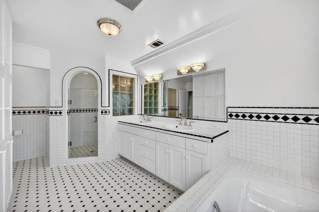 $1,985,000 | 1020 46th Street, Sacramento, CA 95819